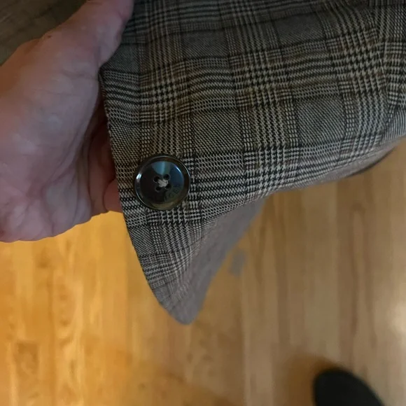 Blazer - Picture 4 of 9